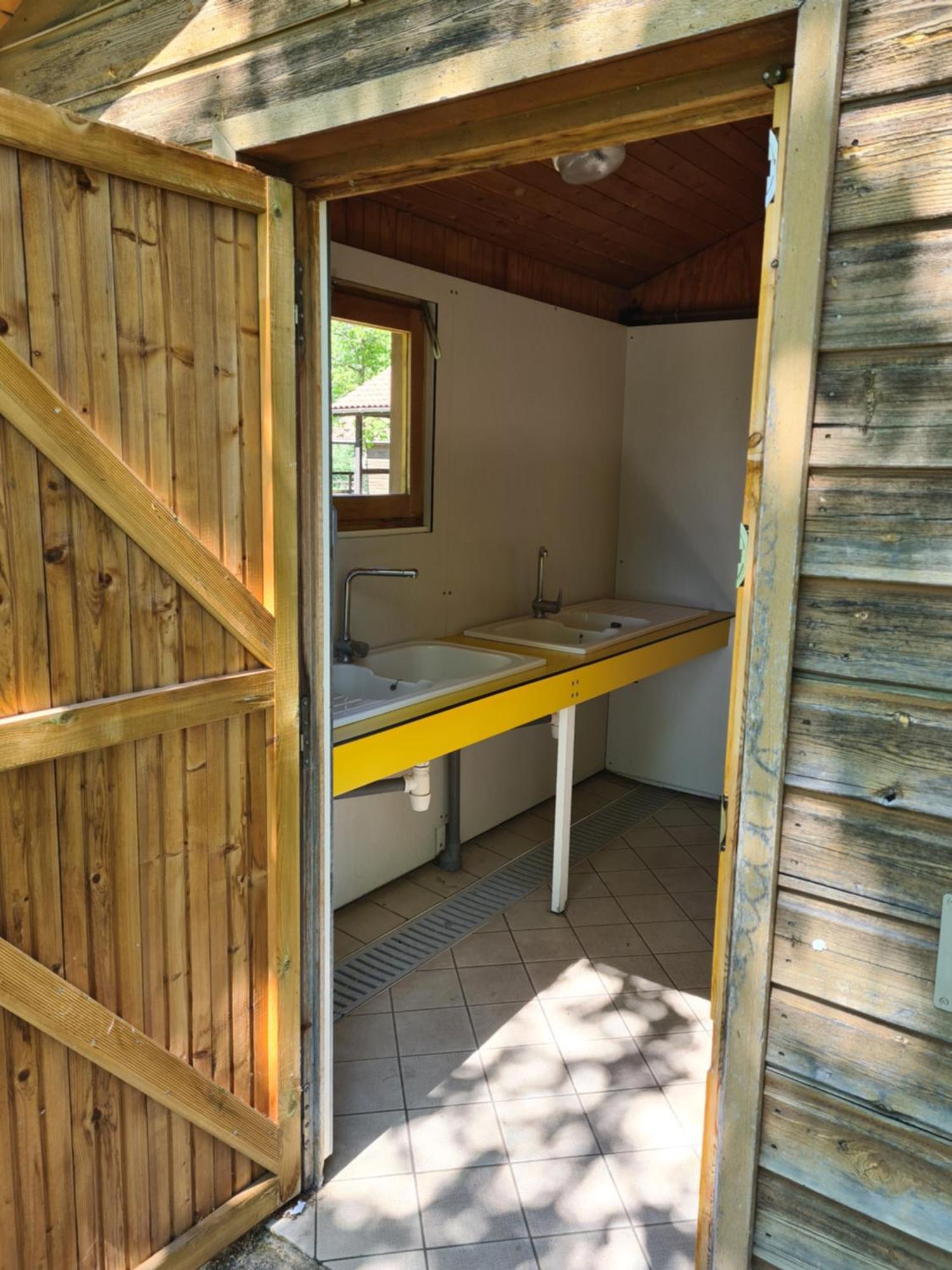Les Chalets Guinguette Capdenac-Gare Eksteriør bilde