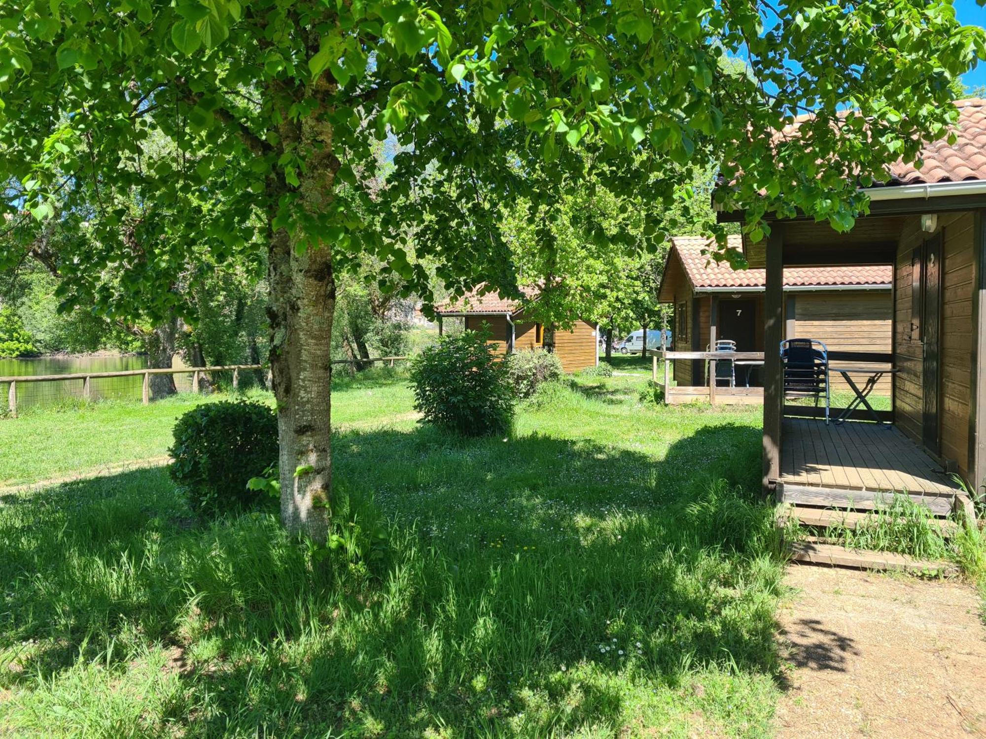 Les Chalets Guinguette Capdenac-Gare Eksteriør bilde